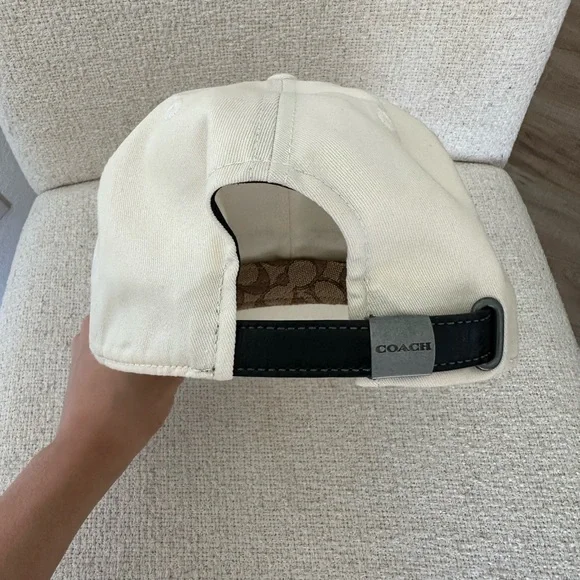 NWOT Coach Cream and Black Adjustable Cap - Picture 3 of 3